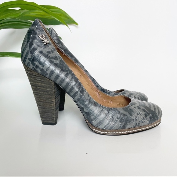 Miss Sixty Pumps Gray Leather Alligator print pumps 38.5/8 - Picture 1 of 11